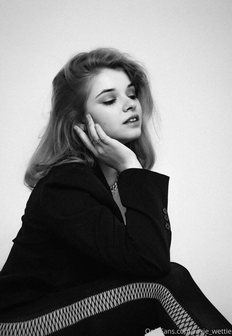 rosie wettie star du porno en haute qualité img