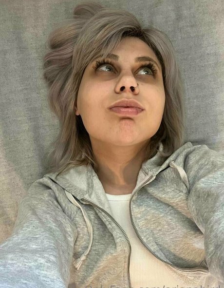 arianabird modèle pornographique galerie