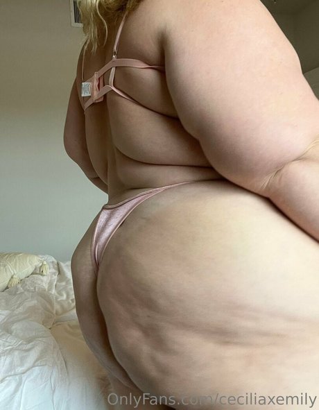 ceciliaxemily actrice adulte images