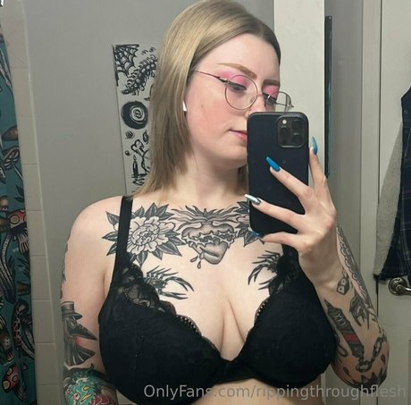 rippingthroughflesh sexe star du porno image