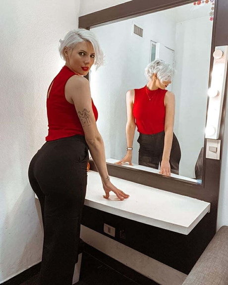 massothérapeute onlyfans assez érotique collection