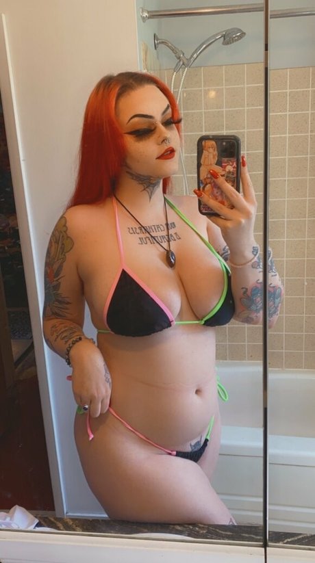 doing peachy actrice artistique des photos