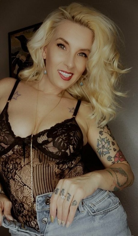 j lynn xoxo modèle photo