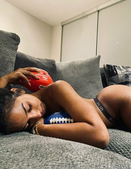 virginasanhousefree star du porno en haute qualité des photos