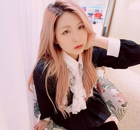 HAchubby actrice sexy photos