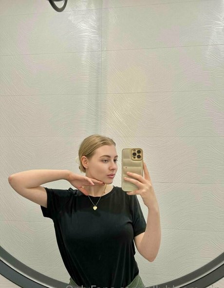 ellybloom vip belle actrice img