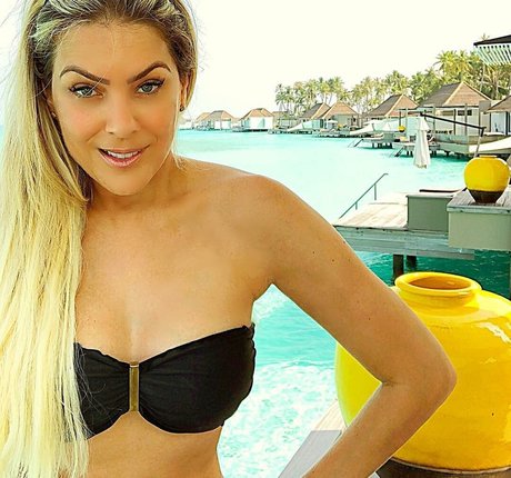 Renata Fan star du porno hd images