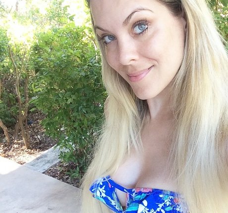 Renata Fan actrice nue image