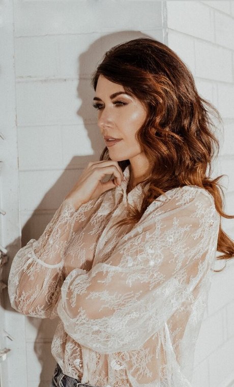 Jewel Staite modèle joli img