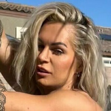 Evelien Van Pelt star pornographique image