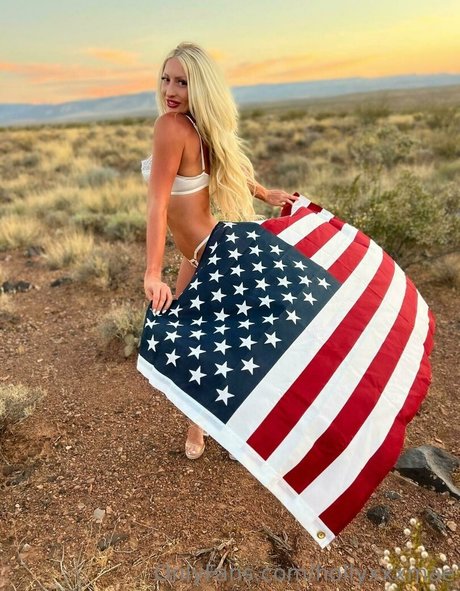 hollyxxxmae actrice artistique img