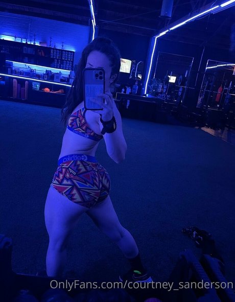 Courtney Sanderson actrice de grande qualité photo