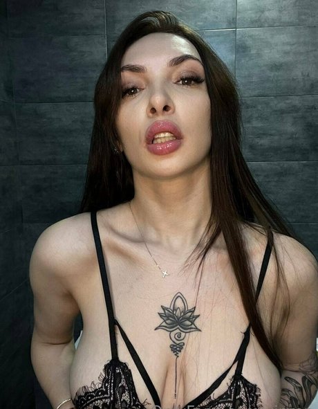 vipren modèle pornographique images