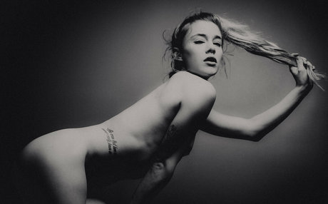 Lillbbyy modèle adulte image