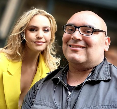 Bailee Madison étoile de l'art image