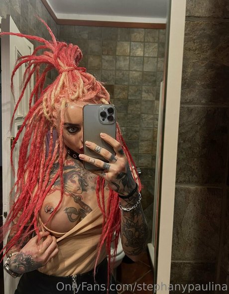 Stephanie Paul top star photo