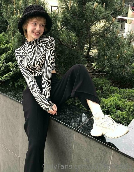 tiny tyan star du porno adulte galerie