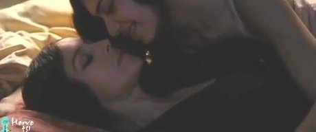 Monica Bellucci étoile sexy collection