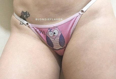 Blondie Flavor star du porno adulte img