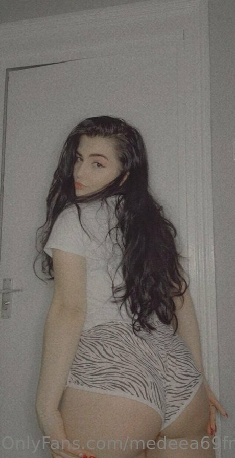medeea69free star pornographique collection