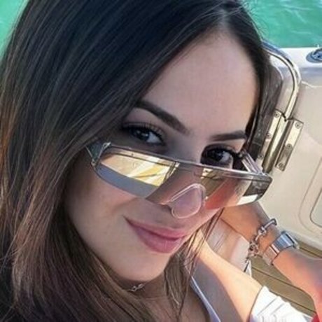 Fernanda Kalyne actrice chaude galeries