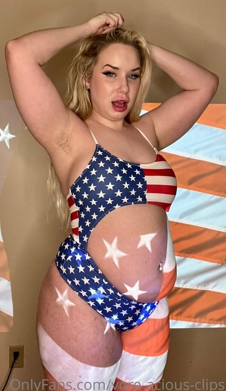 milf blonde aux courbes onlyfans les meilleurs nus photos