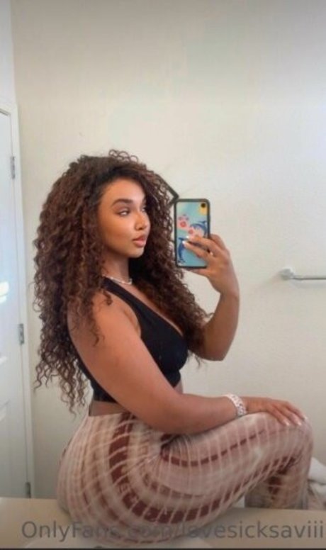 Savii modèle nu photos