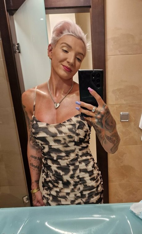 who on earth is anna belle star du porno images