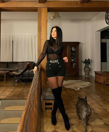 Senada Kostic modèle meilleur des photos