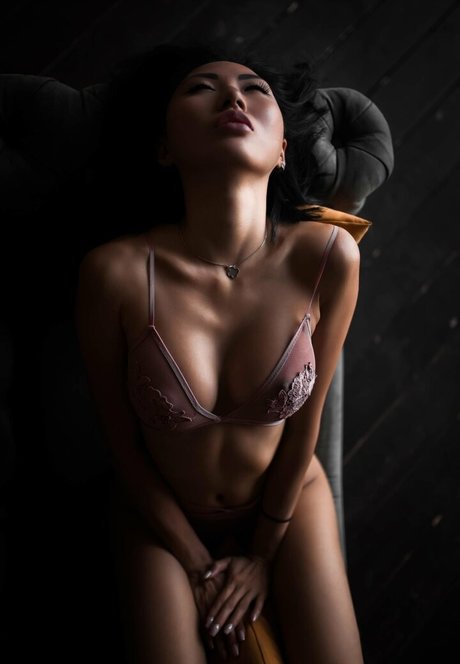 asian model xxx étoile photo