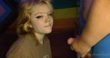 bambiibabee modèle érotique img