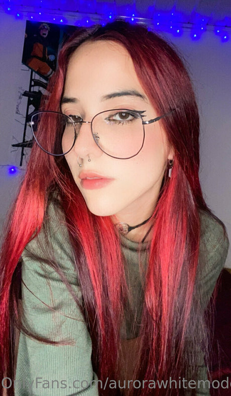 aurorawhitemodel actrice xxx archive