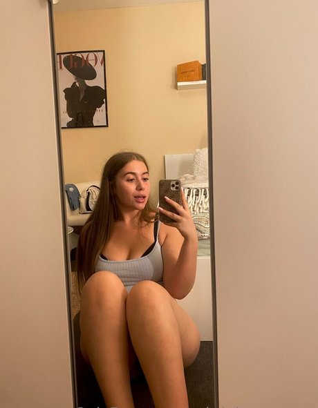 gabrielamorenoo modèle artistique galeries