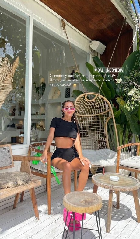 Anastasia Anikina art de star du porno galeries