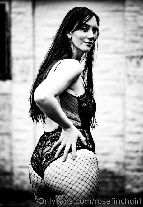 rosefinchgirl étoile chaude img