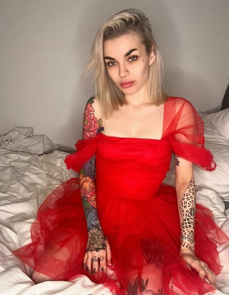 branlette uniquementfans nu en haute qualité photo