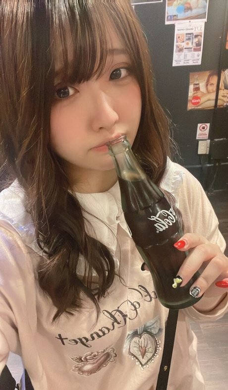 Yui Hiiragi art modèle galeries