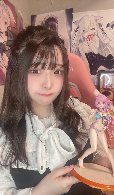 Yui Hiiragi étoile xxx galerie