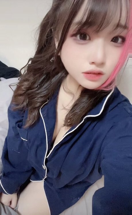 Yui Hiiragi modèle nu archive