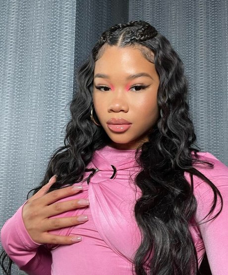 Storm Reid modèle pornographique des photos