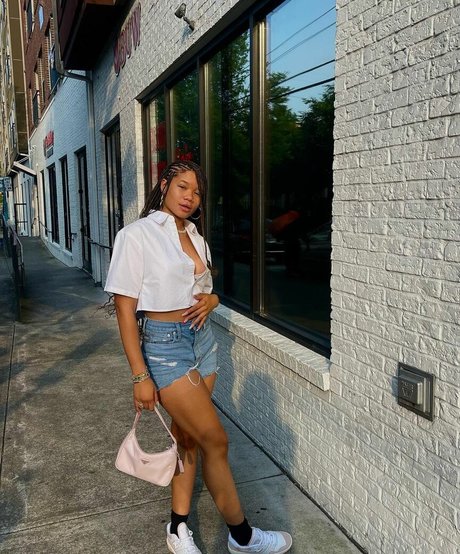 Storm Reid star érotique photos