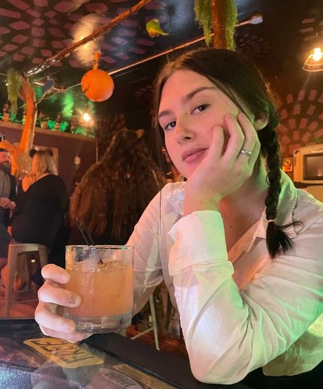 okokchanel modèle img