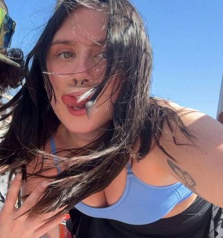 okokchanel actrice nue galerie