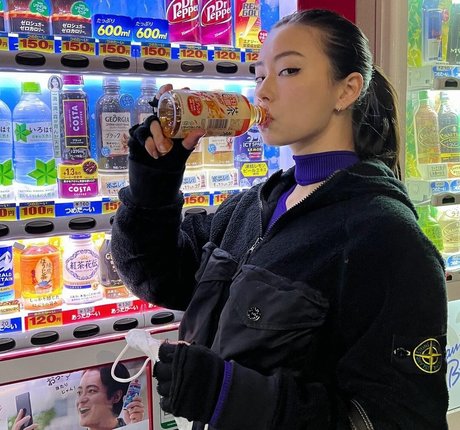 Lauren Tsai sexe star du porno archive