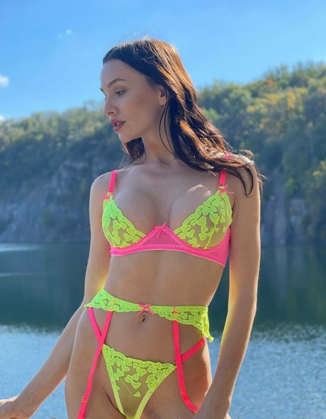 adelmorel actrice sexy images