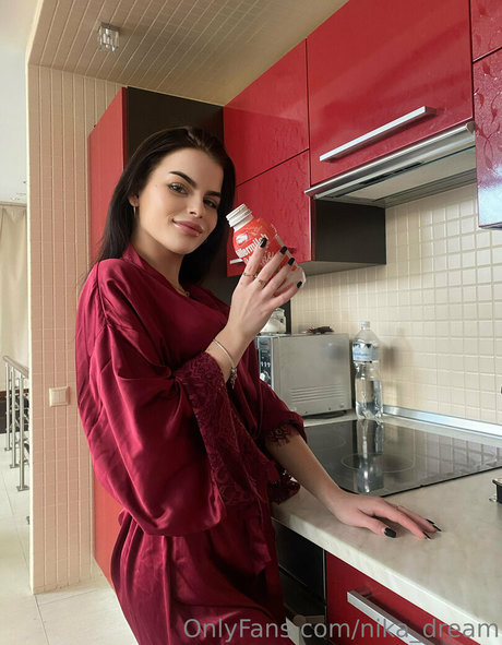 nika dream modèle chaud collection