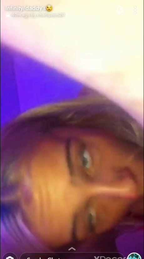 Charlilove star du porno érotique galeries