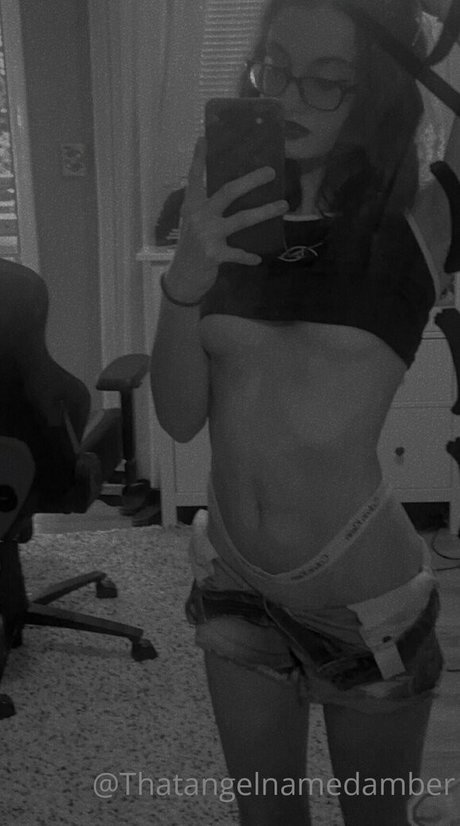 Thatangelnamedamber modèle sexy photos
