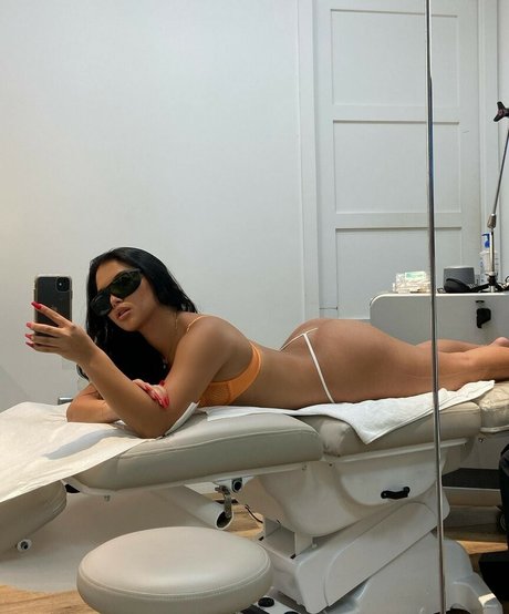 Aliana Mawla modèles nus img