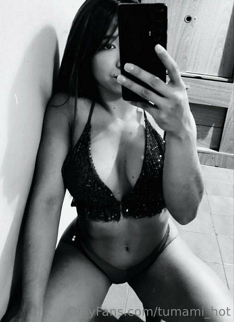 tumami hot modèle chaud image